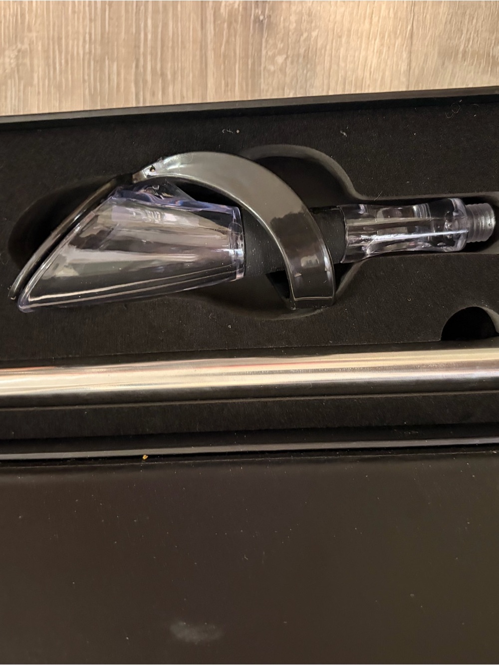 Clear and Black Wine Pourer with Aerator